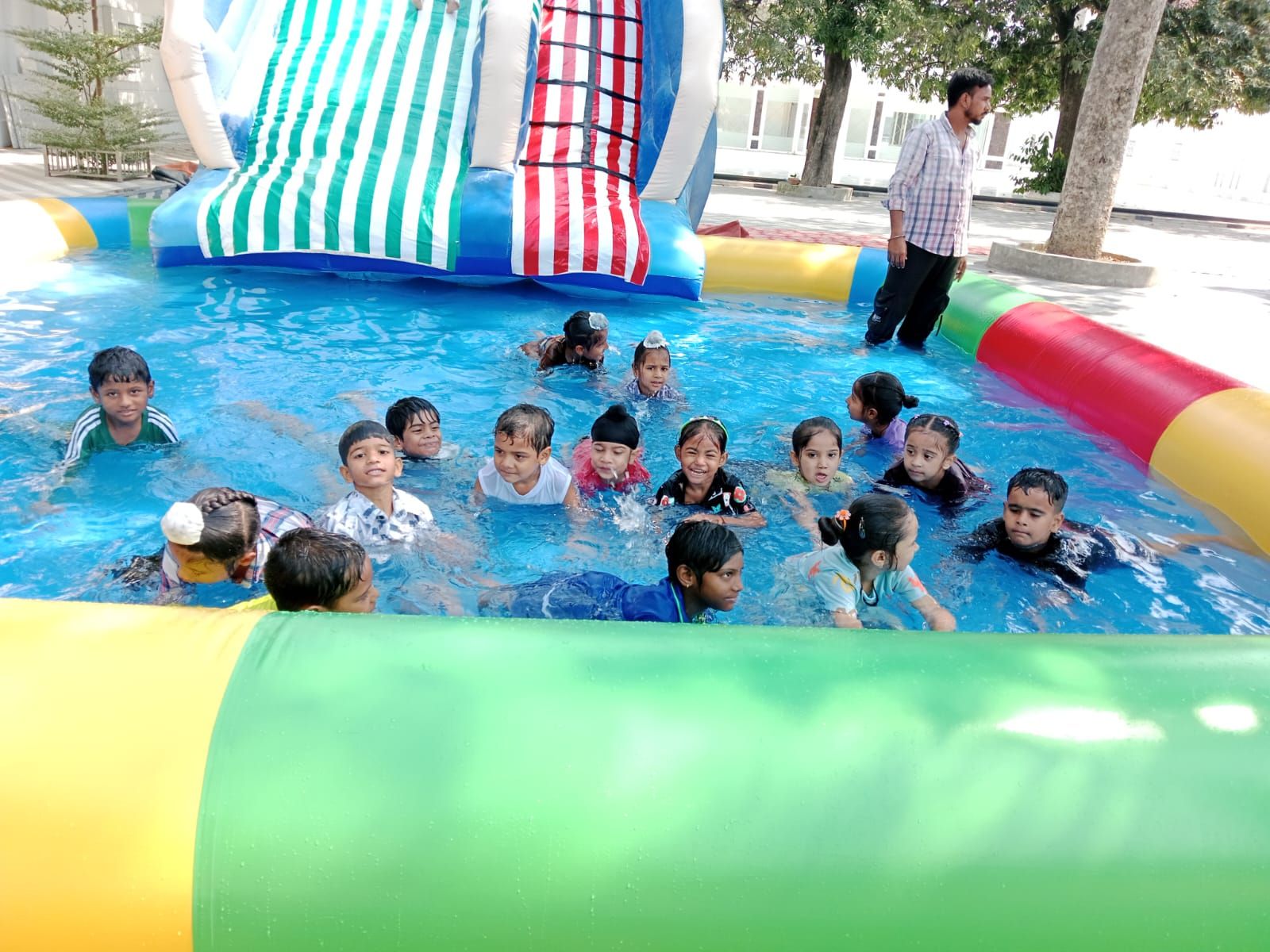 WhatsApp Image 2025 10 04 at 15 18